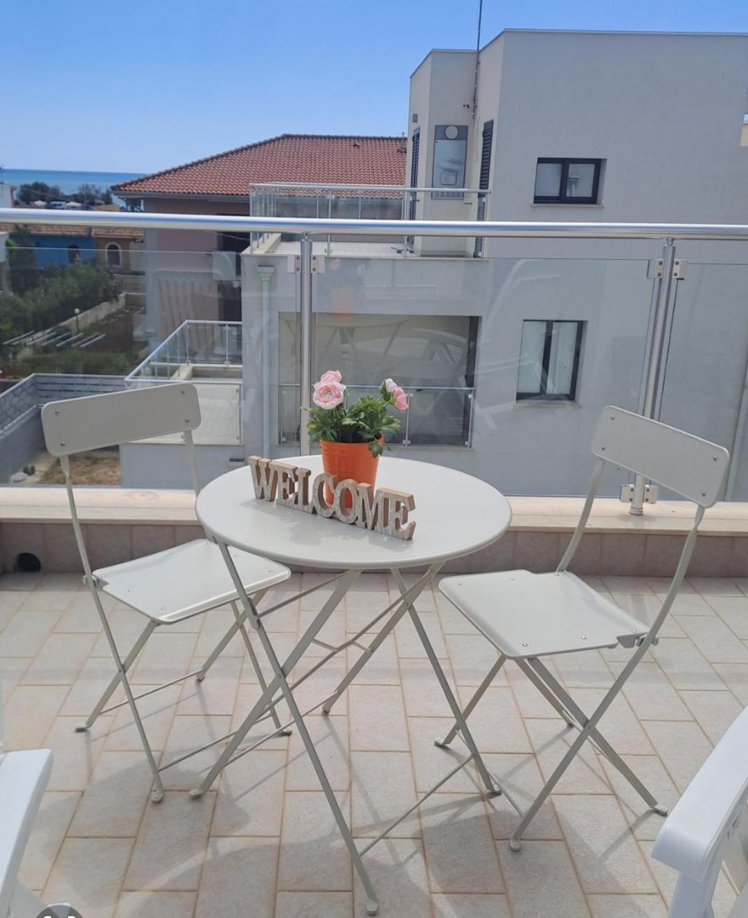 Villa Sul Mare Don Toto' أفولا الغرفة الصورة