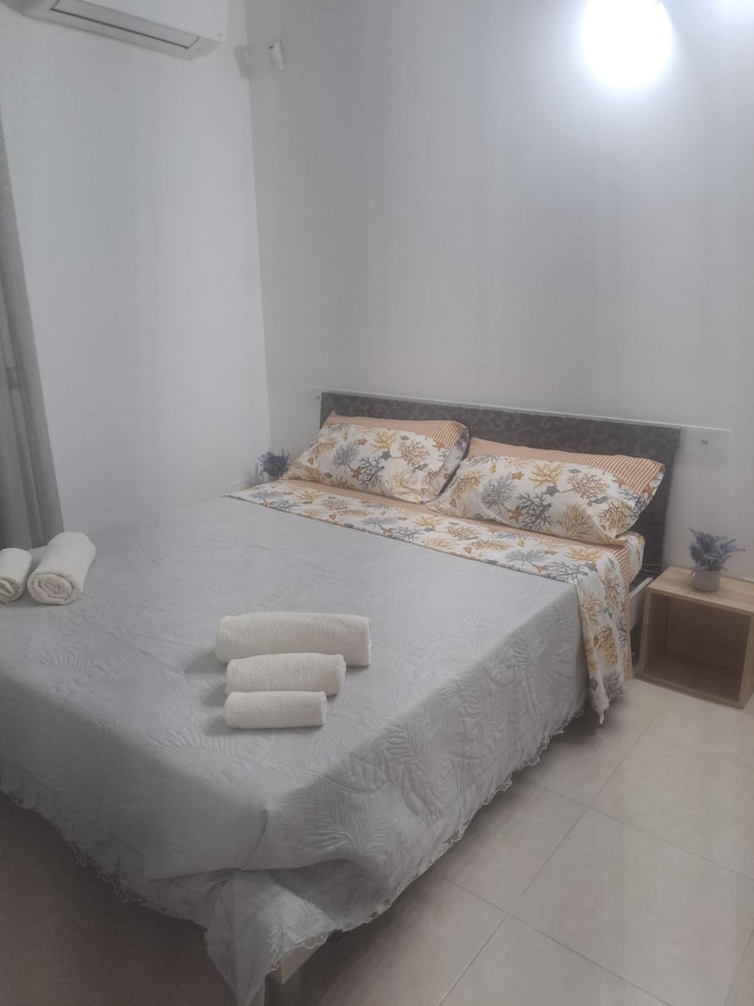 Villa Sul Mare Don Toto' أفولا الغرفة الصورة